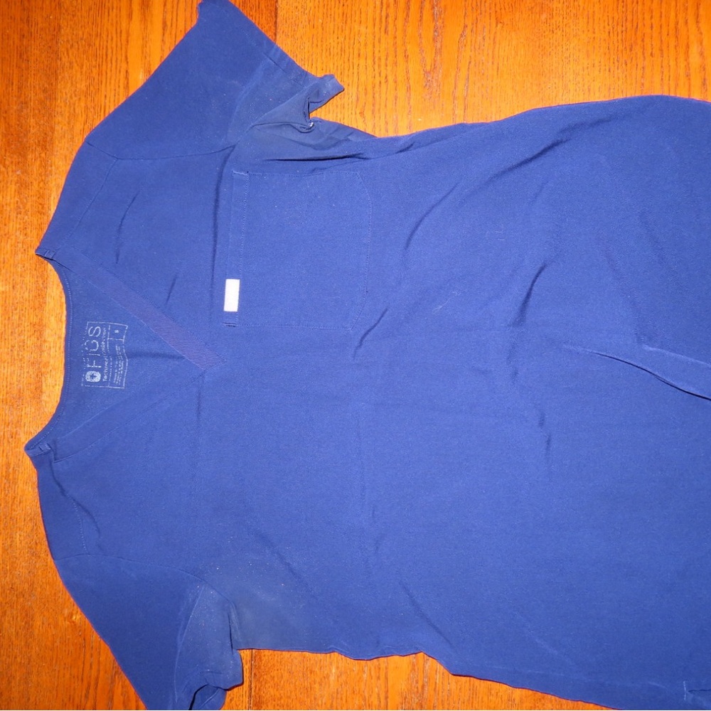 Figs Catarina one pocket scrub top navy blue, women’s small